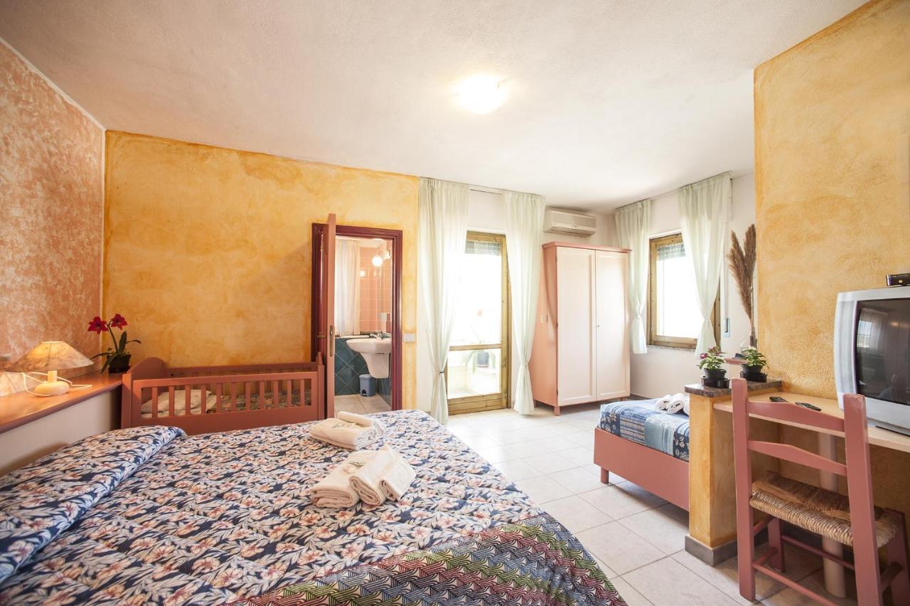 S'Ustiarvu- Nuova Gestione Hotel กาลา ลีเบรอตโต ภายนอก รูปภาพ